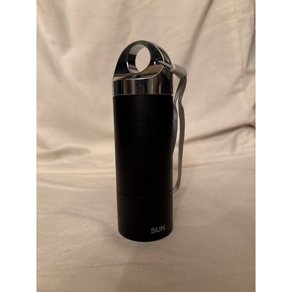 Stackable Weekly Pill Organizer Secret Stash Portable Design Keychain - Picture 6 of 9